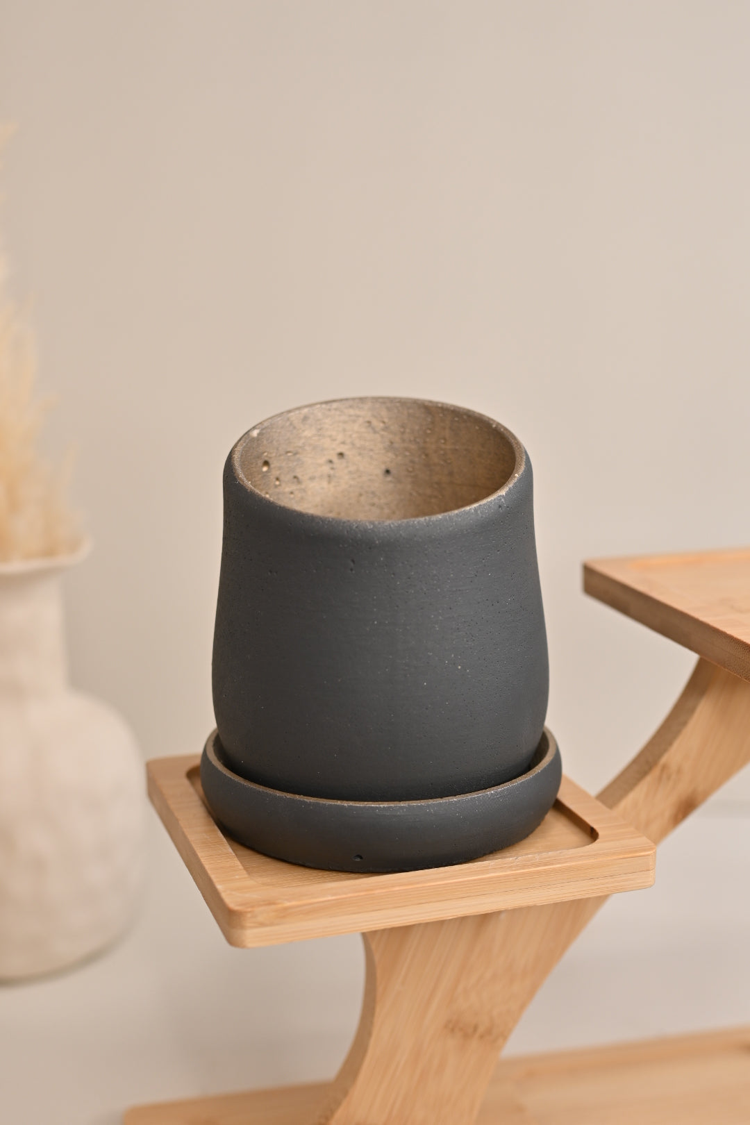 Tilt Pot with Saucer