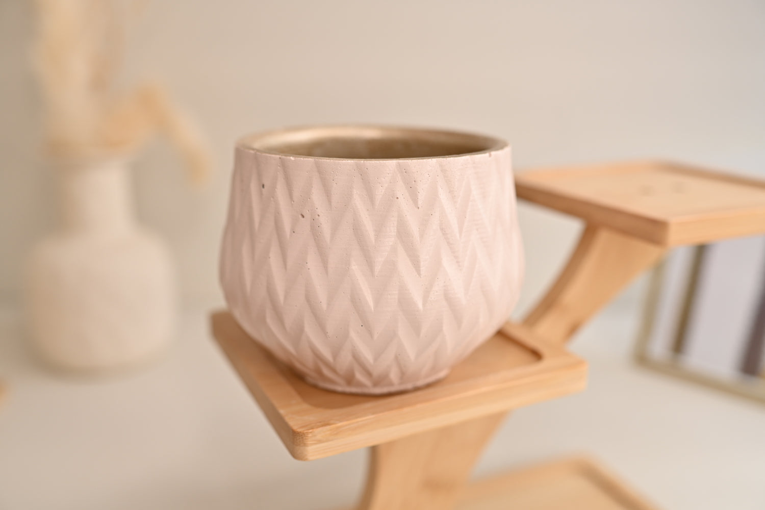 Chevron Pot