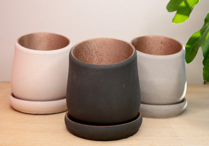 Tilt Pot with Saucer