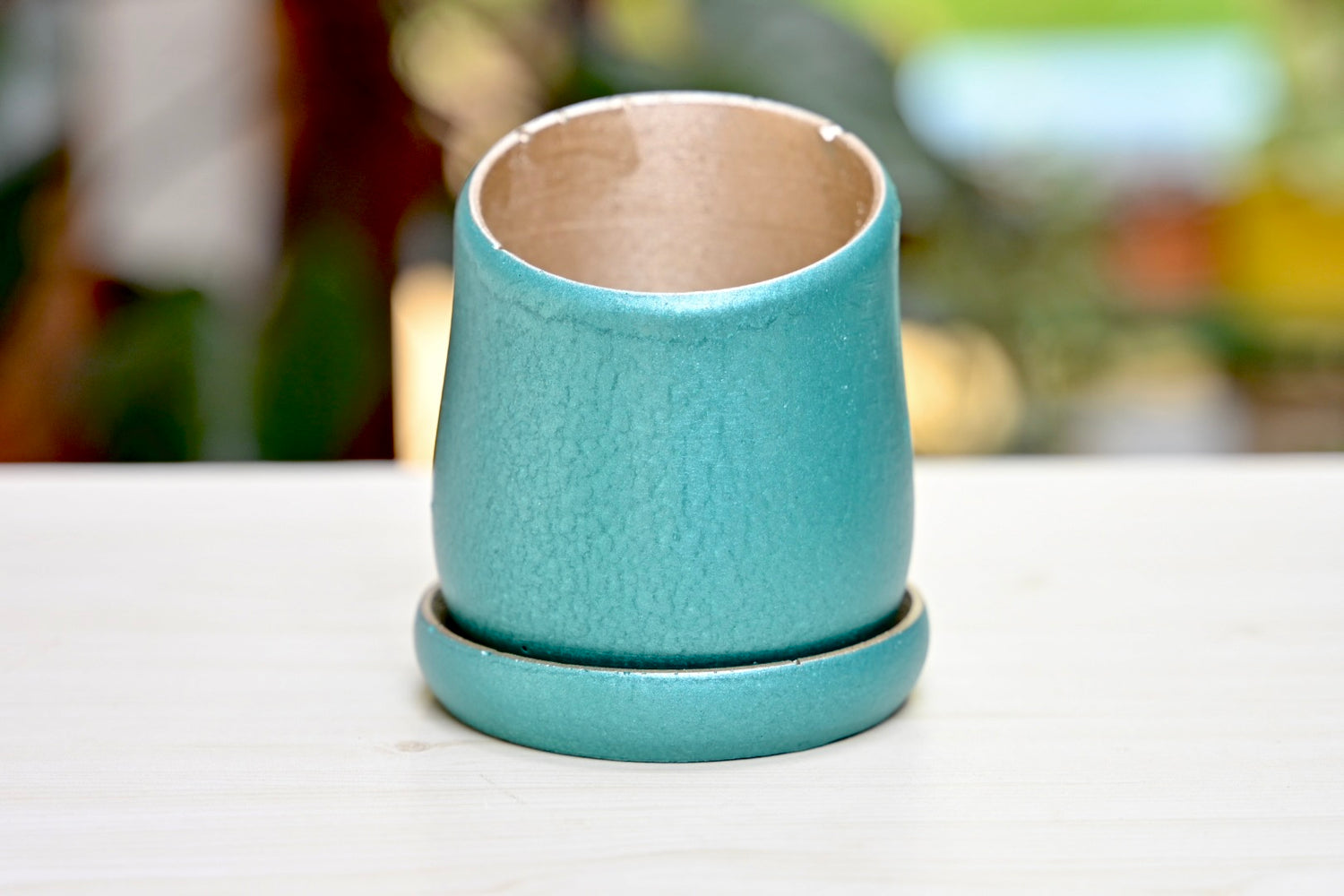 Tilt Pot with Saucer
