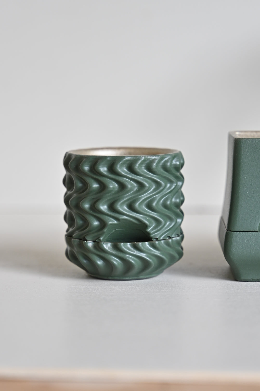 self watering mini pot